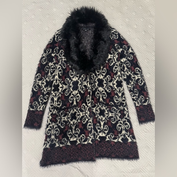 Black Rivet Black and Cream Floral Cardigan with faux collar - Picture 1 of 9